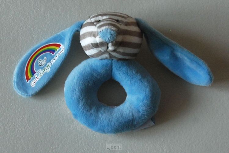 Rammelaar hondje blauw God zorgt